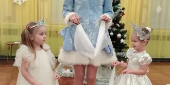Новогодние праздники в первых младших группах